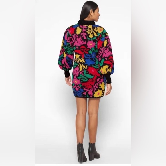 FARM Rio Tropical Garden Long
Sleeve Sweater Dress size Small - Picture 3 of 7